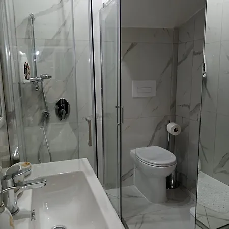 Bed & Breakfast Dana House 3*